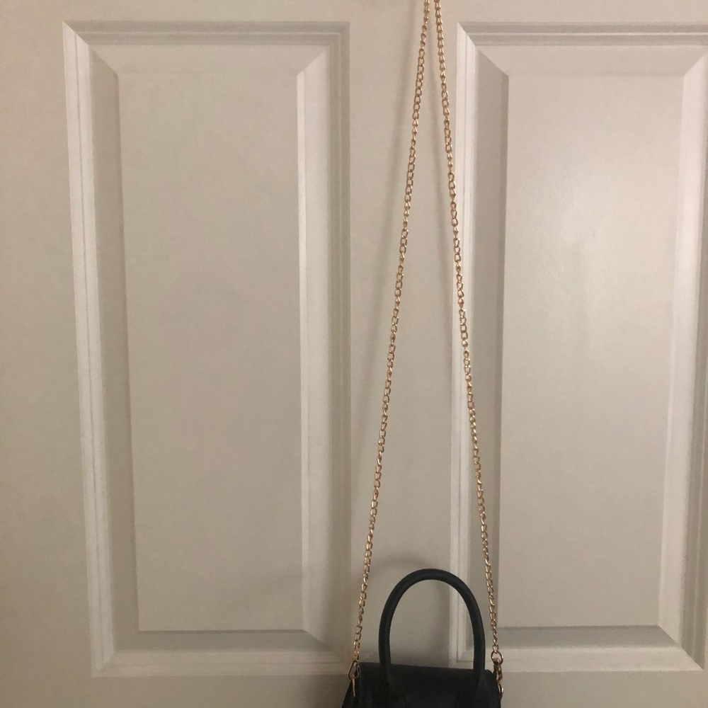 NWT MINI VEGAN DELUXITY  HAND OR CROSSBODY PURSE - Picture 13 of 14